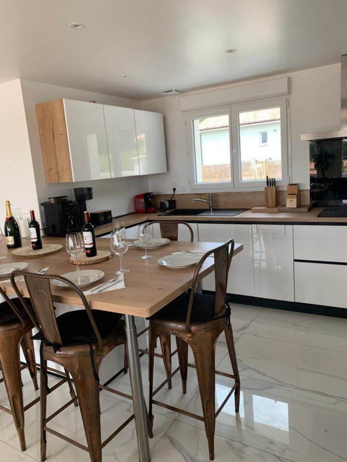 Maison Au Calme Avec Piscine Riviere-Saas-et-Gourby エクステリア 写真
