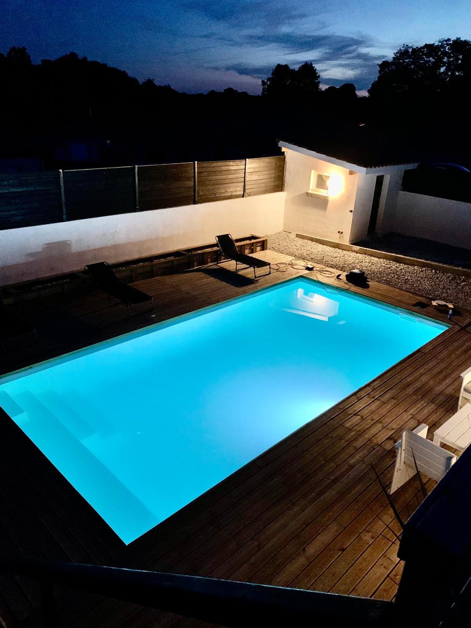 Maison Au Calme Avec Piscine Riviere-Saas-et-Gourby エクステリア 写真